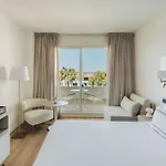 멜리아 4* 시체스